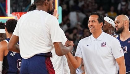 九游体育入口-KD继续请战2028年奥运会 斯波：他愿意来很了不起！