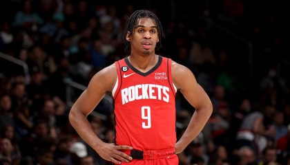 媒体人：深圳将签下前火箭后卫约什-克里斯托弗